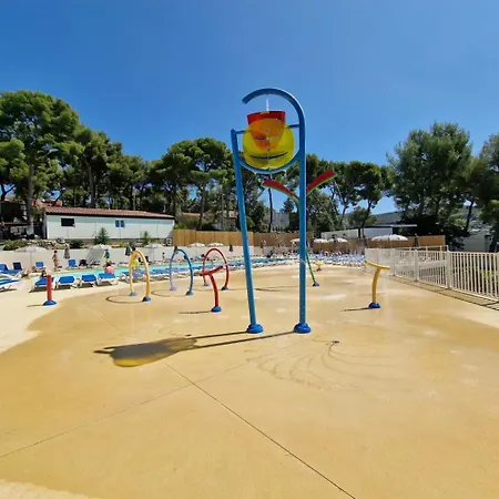 De Ceyreste - Maeva Campsite La Ciotat