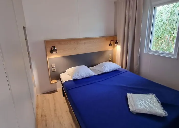 De Ceyreste - Maeva 4*