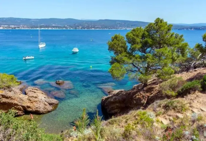 De Ceyreste - Maeva 4*
